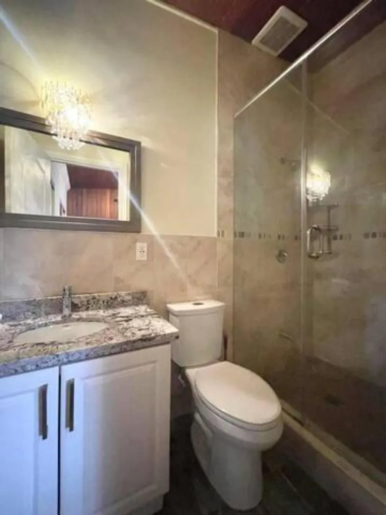 Vihome-368- Quiet House Near Bayview Village And Subway Toronto Vendégház